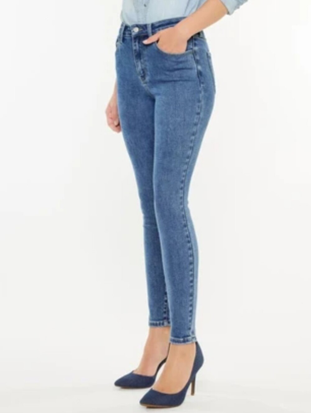 KanCan Medium Blue Mid-Rise Skinny Jeans